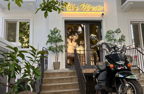 Gara de Nord Hotel | La Vila Maria