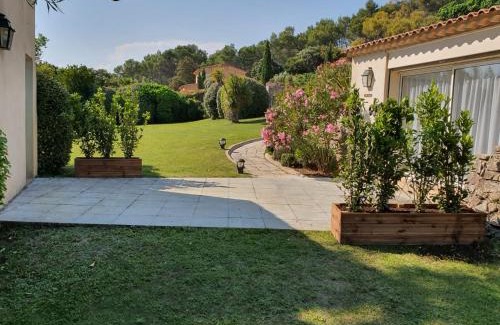 Flayosc Bed & Breakfast | La Villa Émeraude