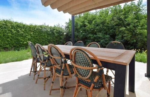 Cagny House | La Villa Caennaise II-Modern villa in Grentheville Caen with 4 bedrooms & garden