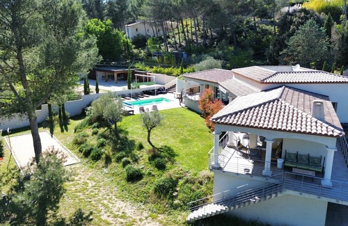 Roquefort-la-Bedoule Villa | La Villa des Rouvières