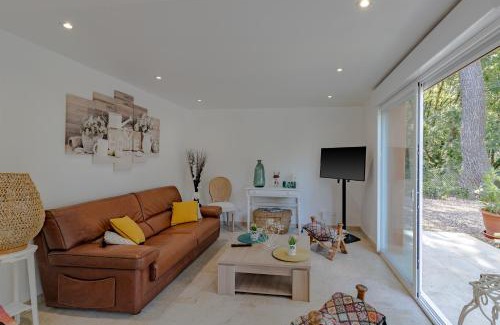Pomport House | La Villa du Mas des Chenes