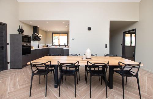 Saramon Villa | La Villa face au Lac