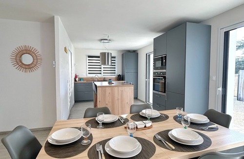 Etables-sur-Mer House | "La Villa Coco" villa located 400m from the beach and shops