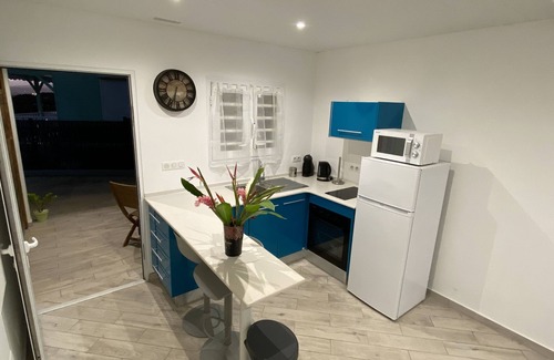 Ducos Apartment | La Villa Navidad Océan -Apartment-Partial sea view-Family-Ensuite with Shower