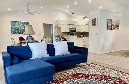 Oakes Estates House | La Villa Tranquila