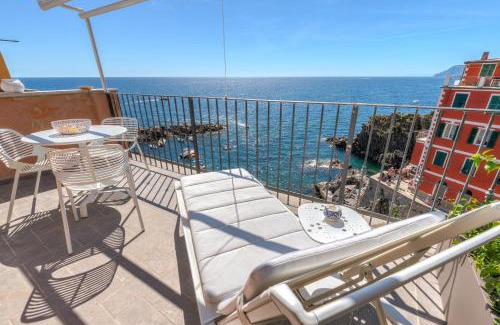 Riomaggiore Apartment | La Vista di Marina by The First