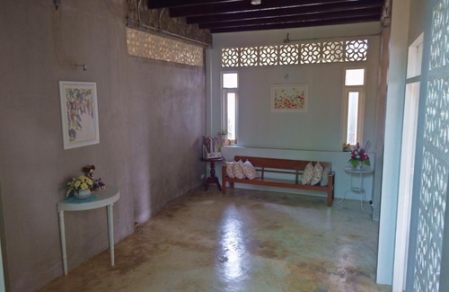 Lampang Bed & Breakfast | Lada House