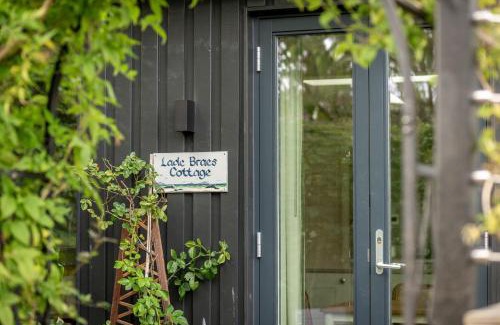 St. Andrews House | Lade Braes Cottage - No 42