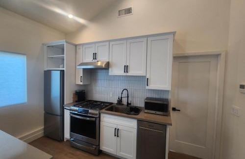 Ladera Heights Apartment | Ladera Retreat near Sofi Stadium, LAX, Beach