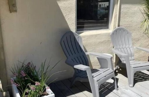 Roosevelt Apartment | Lady Day’s Hideaway🧡 Downtown Arts district studio