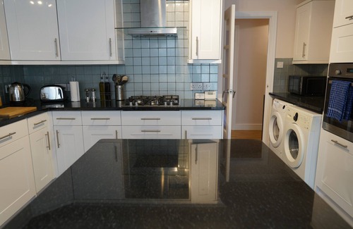 Cambridge Apartment | Lady Jane Court by Paymán Club