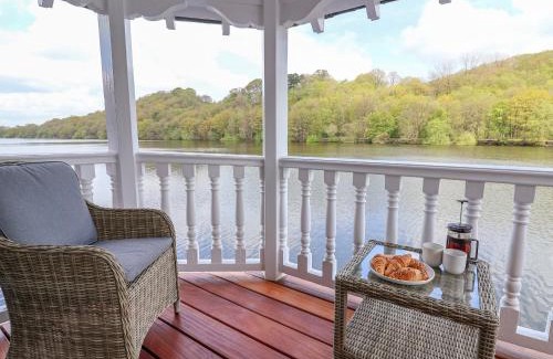 Horton House | Lady Of The Lake