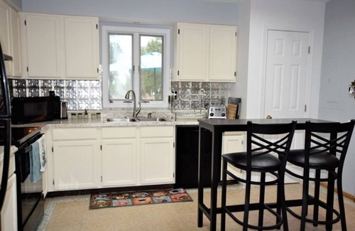 Chincoteague House | Ladybug House-Spacious Family Friendly House