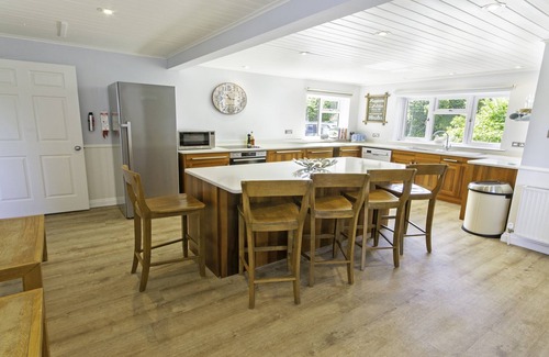 Croyde House | Ladywell Sleeps 12|Hot Tub* Pool Table, Pizza Oven