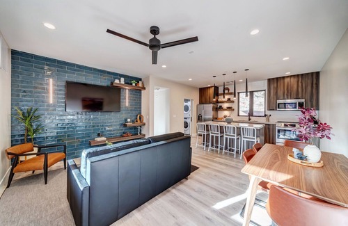 Zion National Park South Entrance Apartment | LaFave-Luxury Suite at Zion: Temple of Sinawava