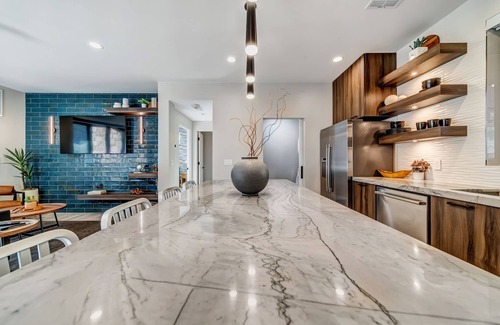 Zion National Park South Entrance Apartment | LaFave-Luxury Suite at Zion: Temple of Sinawava