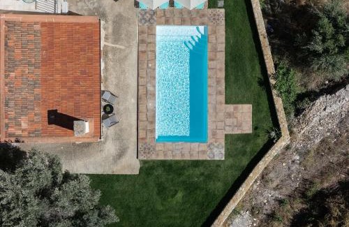 Margarites Villa | Laga1577 Traditional Stonehouse Villa