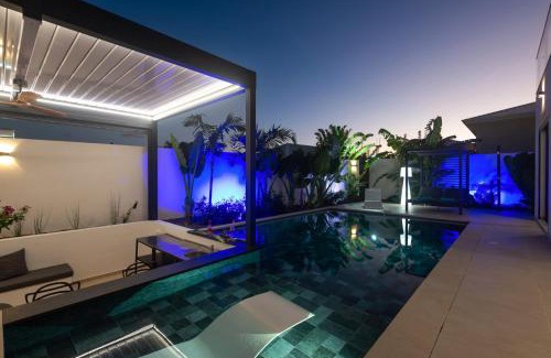 Dunoyer Villa | Lagon Paradis - 6 Villas individuelles avec Piscine ou Jacuzzi - Loc Voiture Cabriolet ou SUV