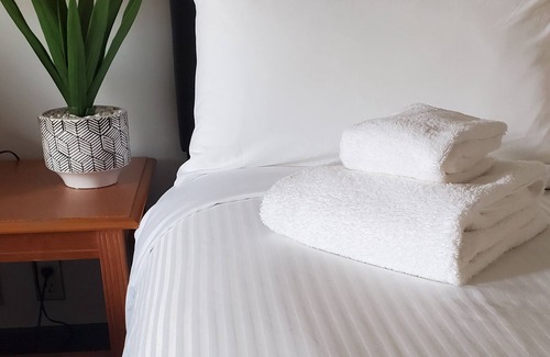 Lagoon City Hotel | Lagoon City Pier One Resort