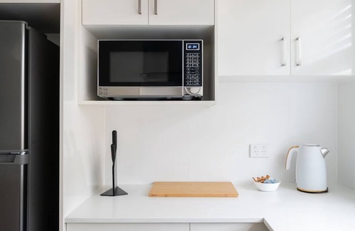 East Corrimal House | Lagoon House Private Pool Pet friendly