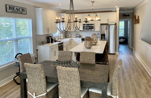 Wrightsville Beach House | 🌊 Lagoon North -Amenities Galore-The perfect getaway awaits!