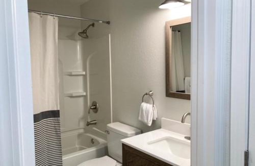 Ono Island House | Lagoon Retreat