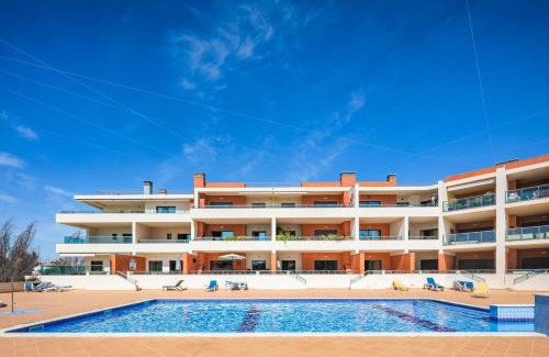 Lagos Apartment | Lagos Apt with pool and huge balcony Very close to Beach and Marina