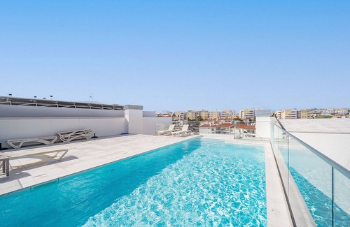 Lagos Apartment | Lagos Modern 2 With Pool by Homing