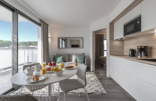 Antibes Apartment | Lagrange Apart'HOTEL Les Jardins d'Olympie