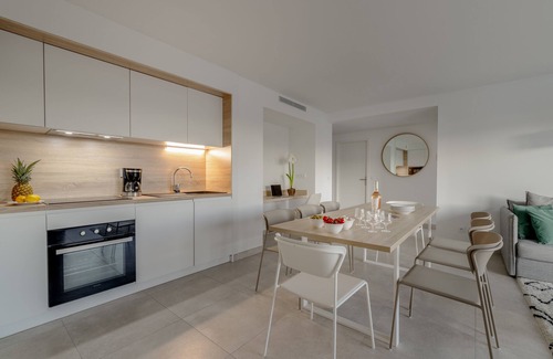 Antibes Apartment | Lagrange Apart'HOTEL Les Jardins d'Olympie