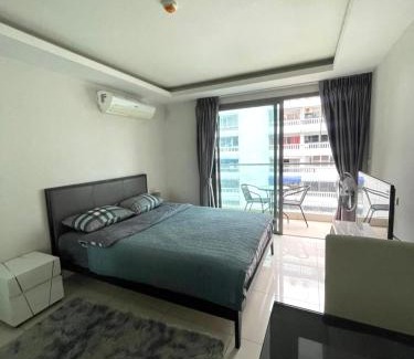 Nong Chaeng Apartment | Laguna Bay 2 Sea View Rooftop Pool