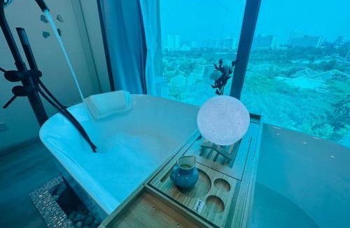 South Pattaya Apartment | Laguna Beach Resort 2-have tub loft room