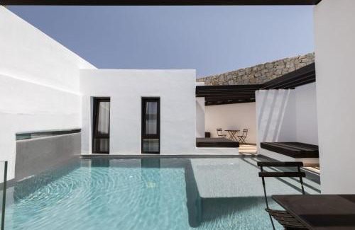 Paraga Hotel | Laguna Suites in Mazera Mykonos
