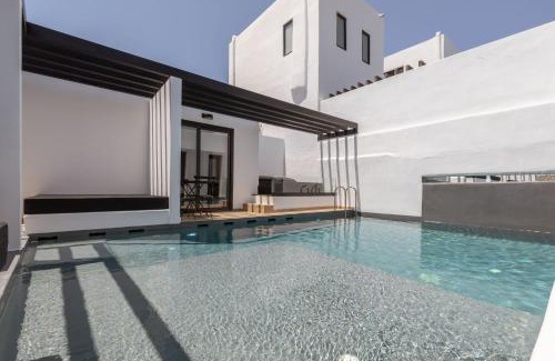 Paraga Hotel | Laguna Suites in Mazera Mykonos