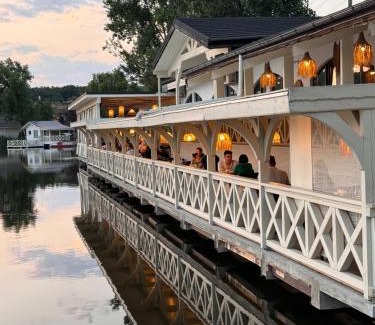 Moara Vlasiei House | Laguna Verde