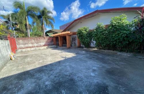 Malabanias House | Laika the Beagle's Home away from Home - Clark