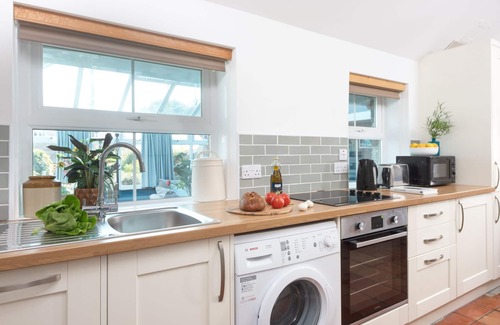 Carbis Bay Cottage | Laity Vean Hideaway - a cottage that sleeps 4 guests in 2 bedrooms