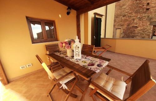 Lajatico Apartment | Lajatico Rentals - Terrazza sul Tramonto del Silenzio