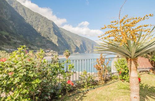 Porto Moniz House | Lajesol