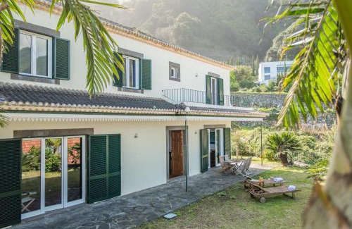 Porto Moniz House | Lajesol