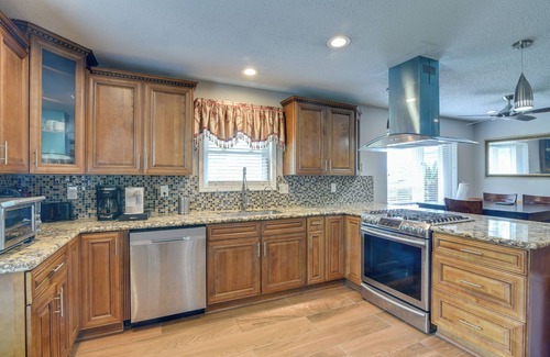 Freeport House | Lake Access & Pool: Spacious Freeport Home!