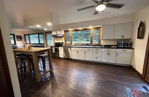 Tomahawk House | Lake Alice Duck Bay Chalet, Atv/Utv Snowmobile Hunting Paradise!