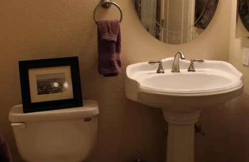 Lake Havasu City Villa | Lake and Bridge View, Queensbay Suites - Lake Havasu