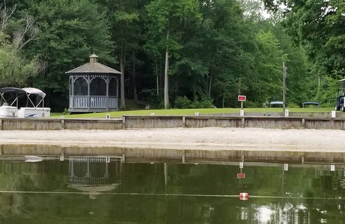 Mineral House | Lake Anna House in Lake Access Community with beach,pavillion& launches.