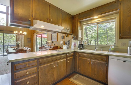 Lake Arrowhead House | Lake Arrowhead Family Home w/Game Room