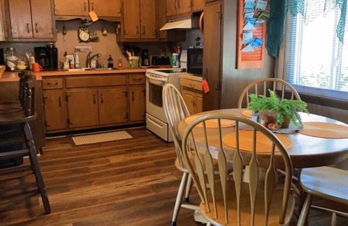 Cadiz House | Lake Barkley Main Channel Waterfront Home (Spectacular View)