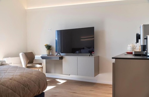 Brissago Apartment | Lake Blues