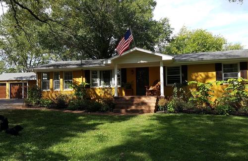 Winchester House | Lake, Caverns, Sewanee, & Jack Daniel’s All Nearby! Boat, RV, Camping, Barn
