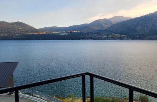 Manson House | Lake Chelan view home 1-bedroom in Manson with AC