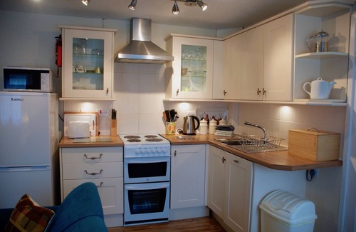 Cullompton Cottage | Lake Cottage a cosy cottage in Devon